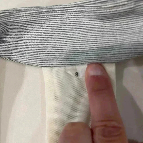 Lululemon Athletica ScoopNeck Racerback Activewear TankTop Pink ShelfBra Women 8 - Picture 3 of 6